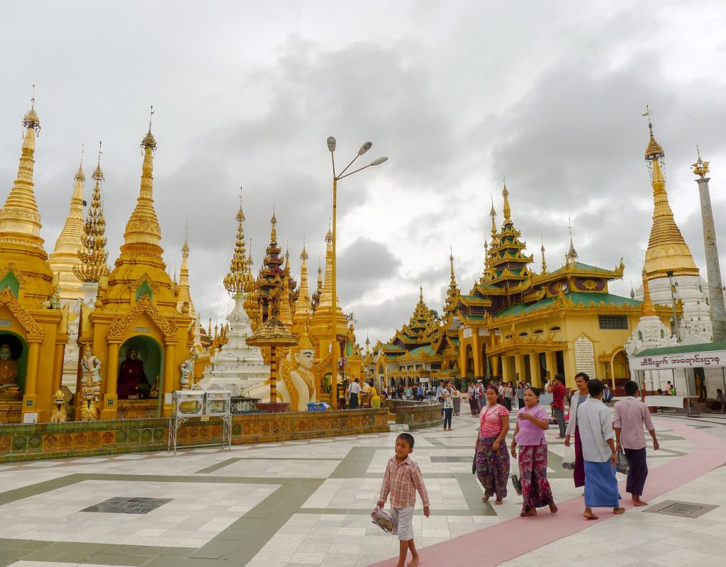 Myanmar - Rangoon Temple1
